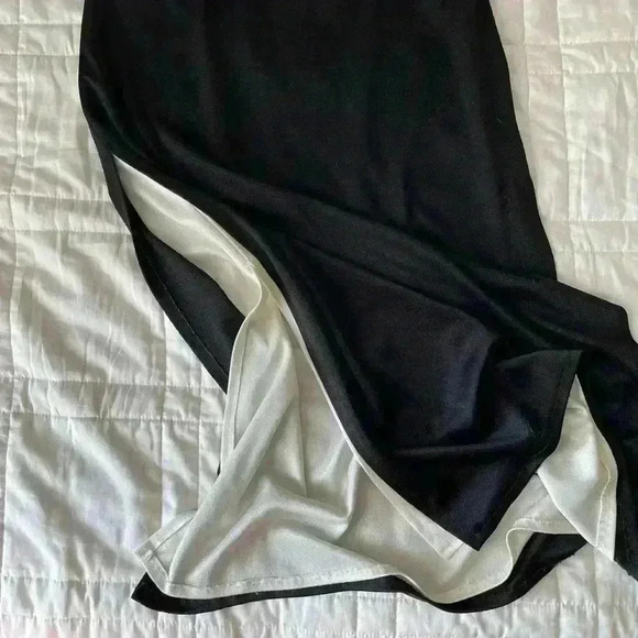 Black satin sleeves formal dress small - Picture 4 of 7